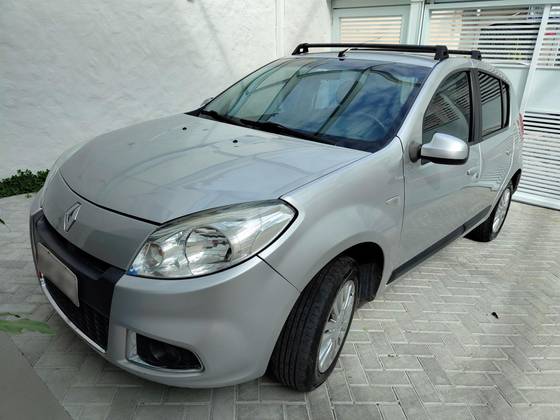 RENAULT SANDERO 1.6 PRIVILÉGE 16V FLEX 4P AUTOMÁTICO